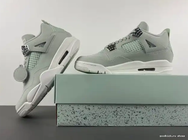 Jordan HV0823-003 Seafoam Air 4 (W) 0426